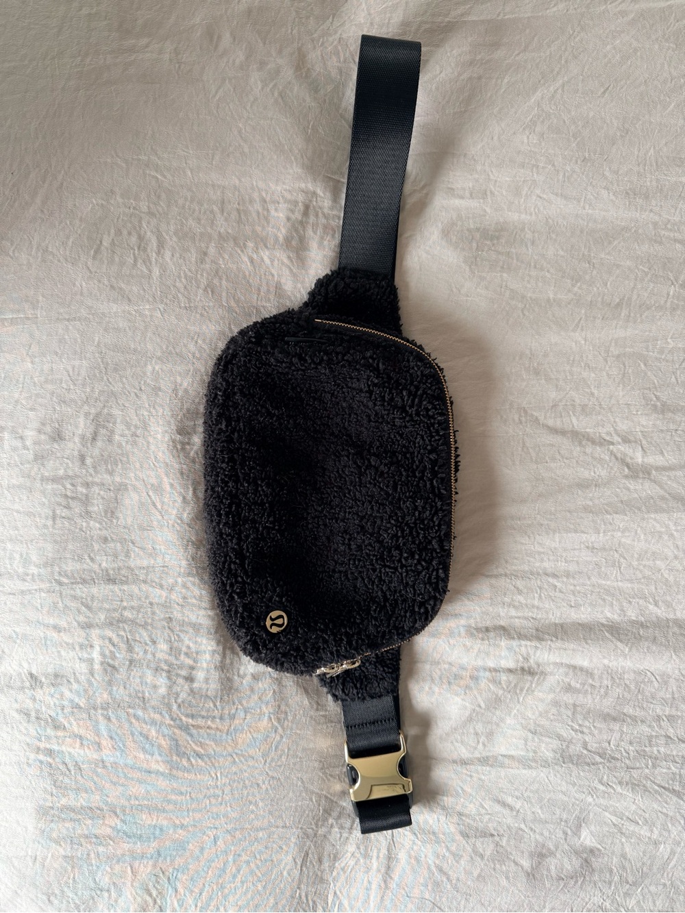 lululemon athletica Black Sherpa Crossbody Belt Bag